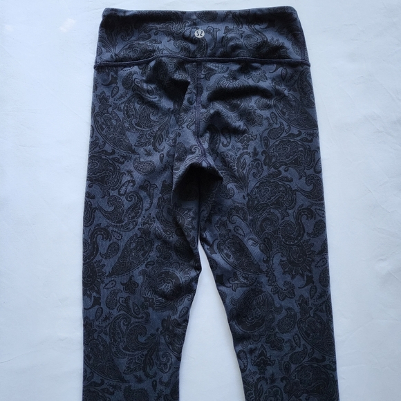 🍋Like New Lululemon Wunder Under Crop - Picture 9 of 11